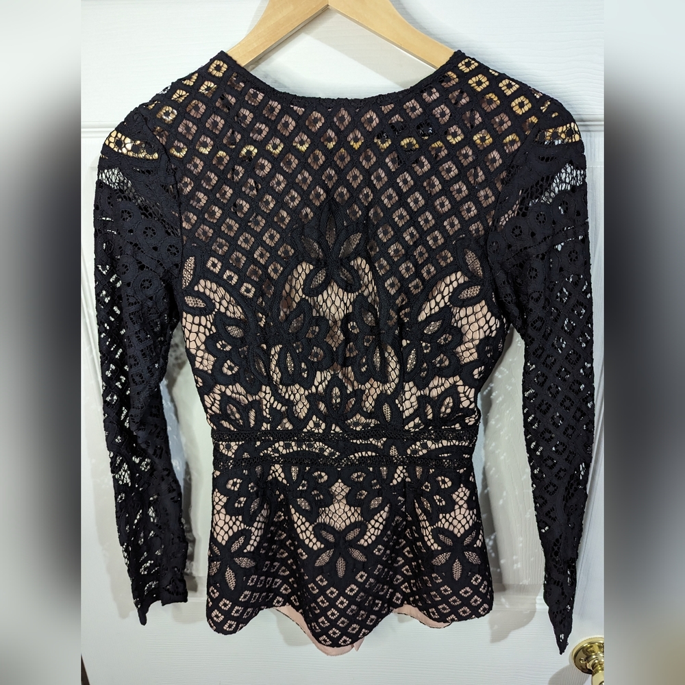 Stylestalker black lace with blush lining Blouse zip back long sleeve size XS